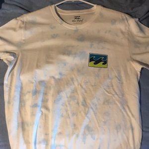 Men’s Billabong graphic tye dye tee size SMALL